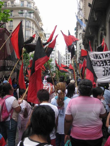 Gewerkschafter vor dem Rathaus